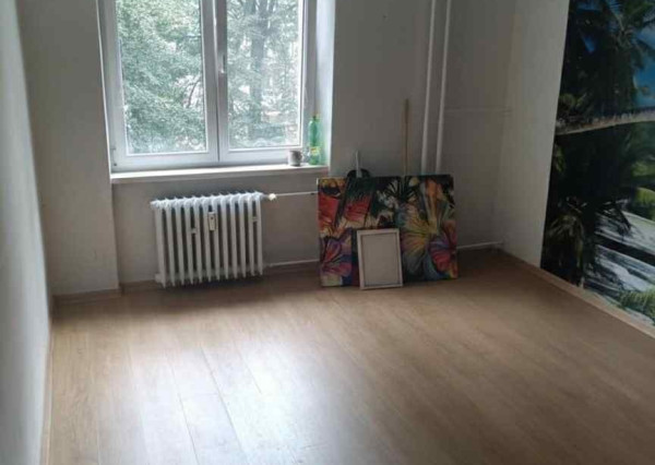 Priestranný 2-izbový byt s balkónom v obľúbenej lokalite – Košice Sever / Hlinkova ulica